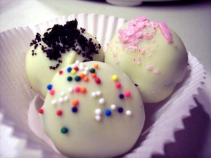 diy white chocolate oreo truffles with sprinkles