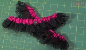 diy custom lacy wedding garter tutorial do it yourself budget save money prom diy custom lacy wedding garter tutorial do it yourself budget save money prom